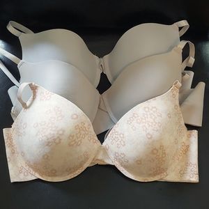 3 Jessica Simpson bras 38C NWOT